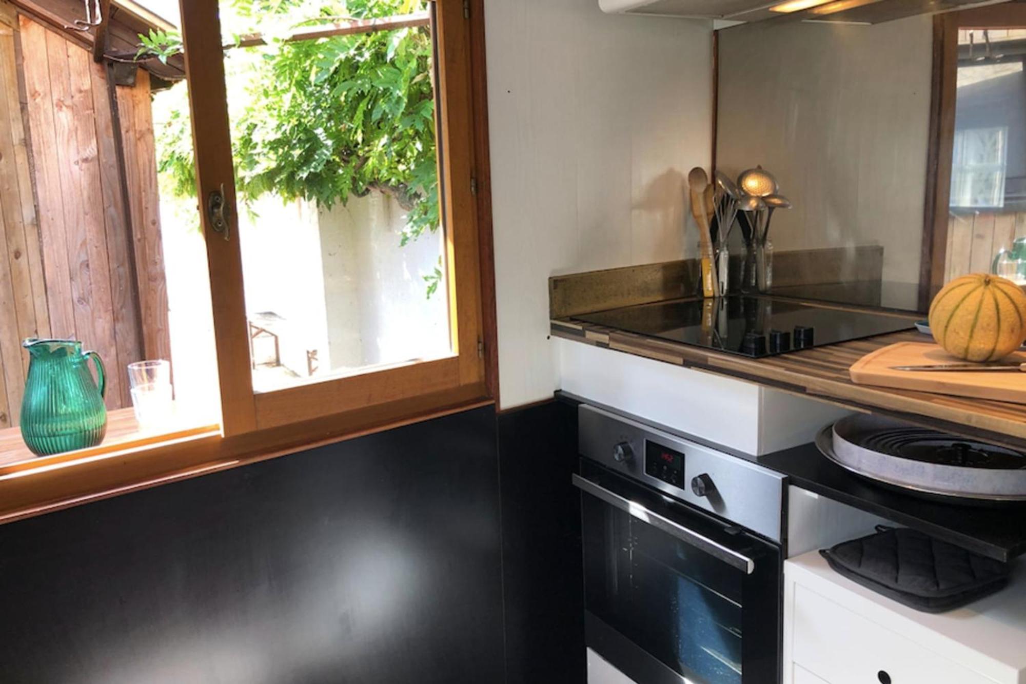 Сasa de vacaciones Charming House In Near The
